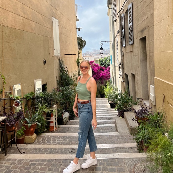 Meet your Posher, Brandi - Picture 1 of 1